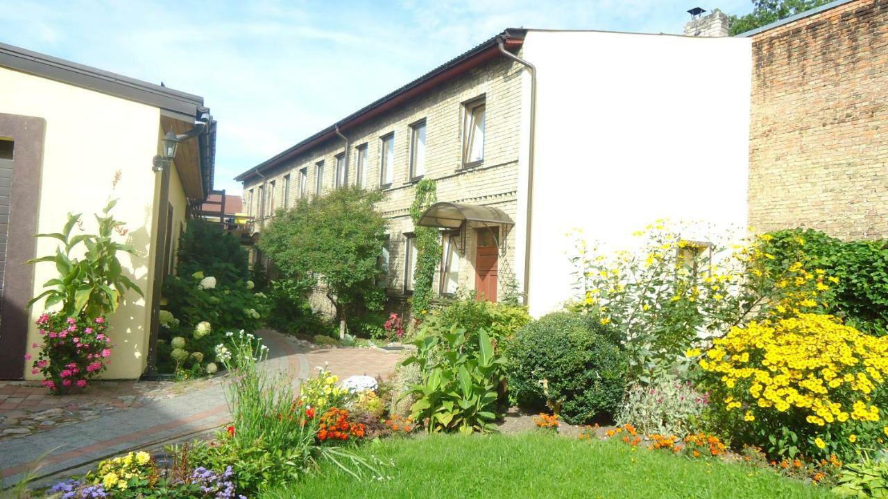Saules Kvartals Ventspils Exterior foto